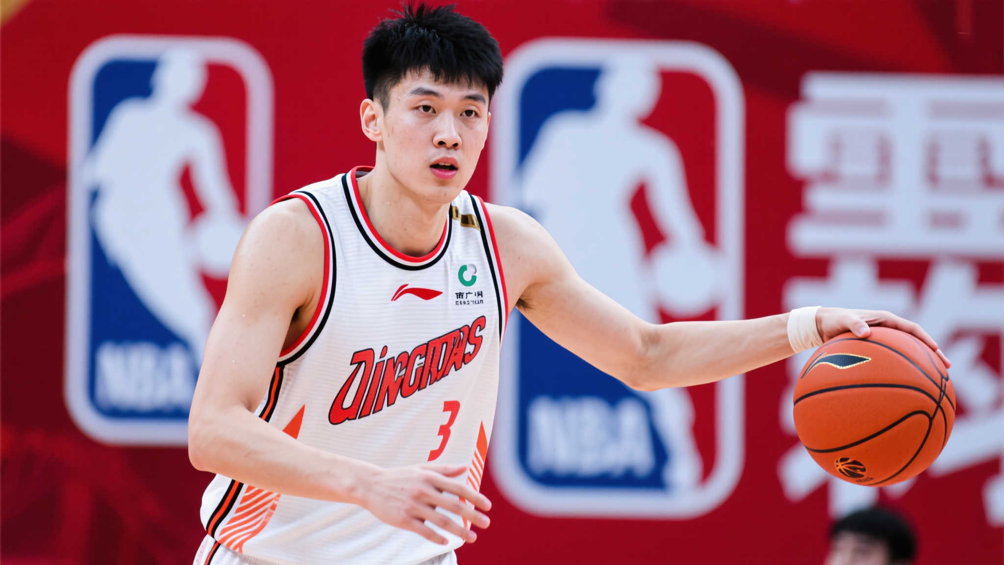 广东队迎强援！NBA级锋线助阵杜锋，男篮顶尖三号位来袭